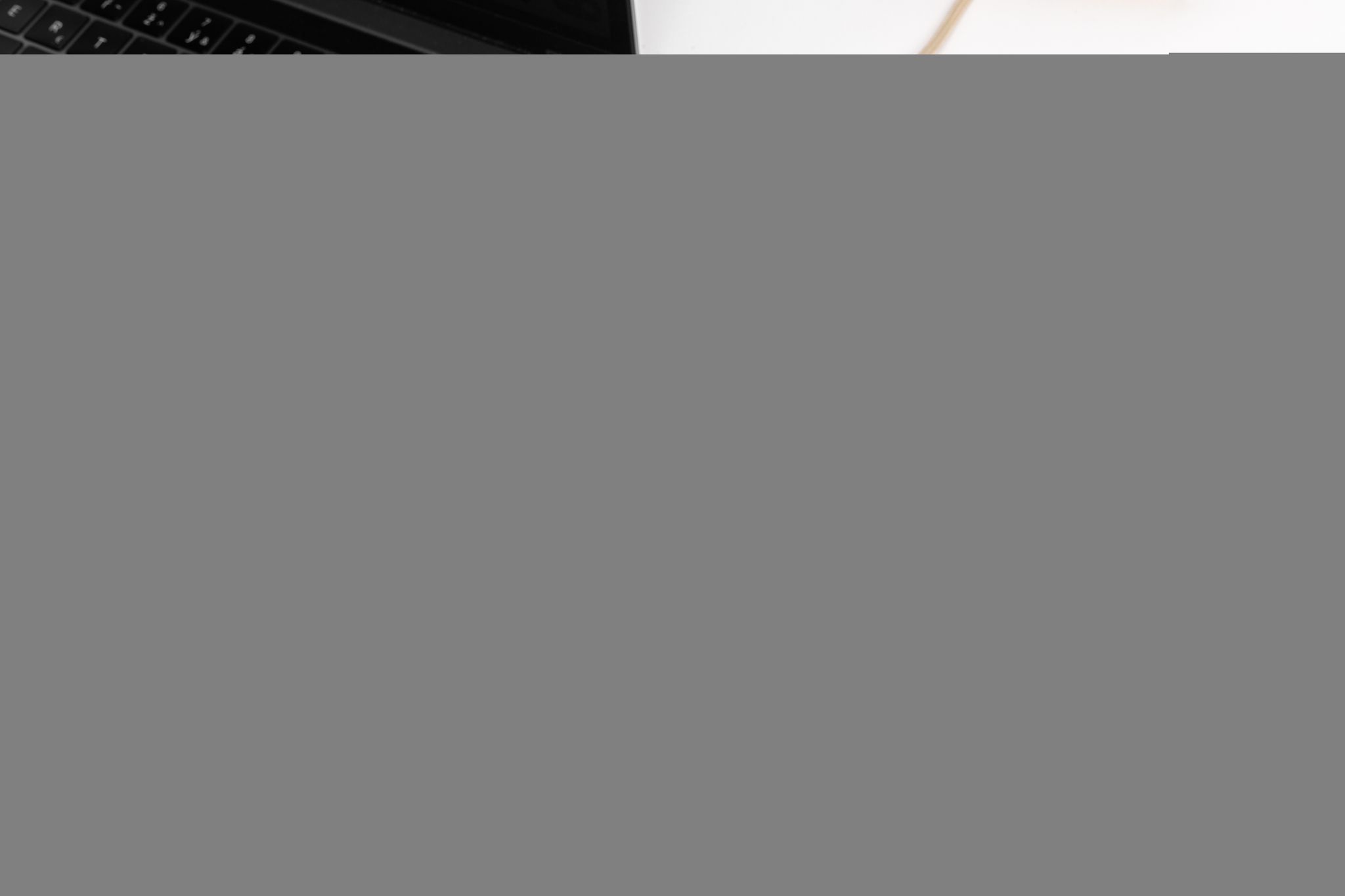 Treed Charger Eichenholz - 15 W Qi Ladepad, USB Kabel