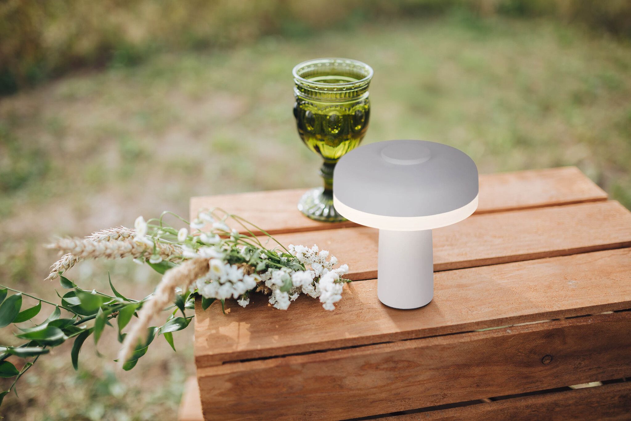 Akku- Tischleuchte weiß PILU - LED-Modul, 3W, IP20