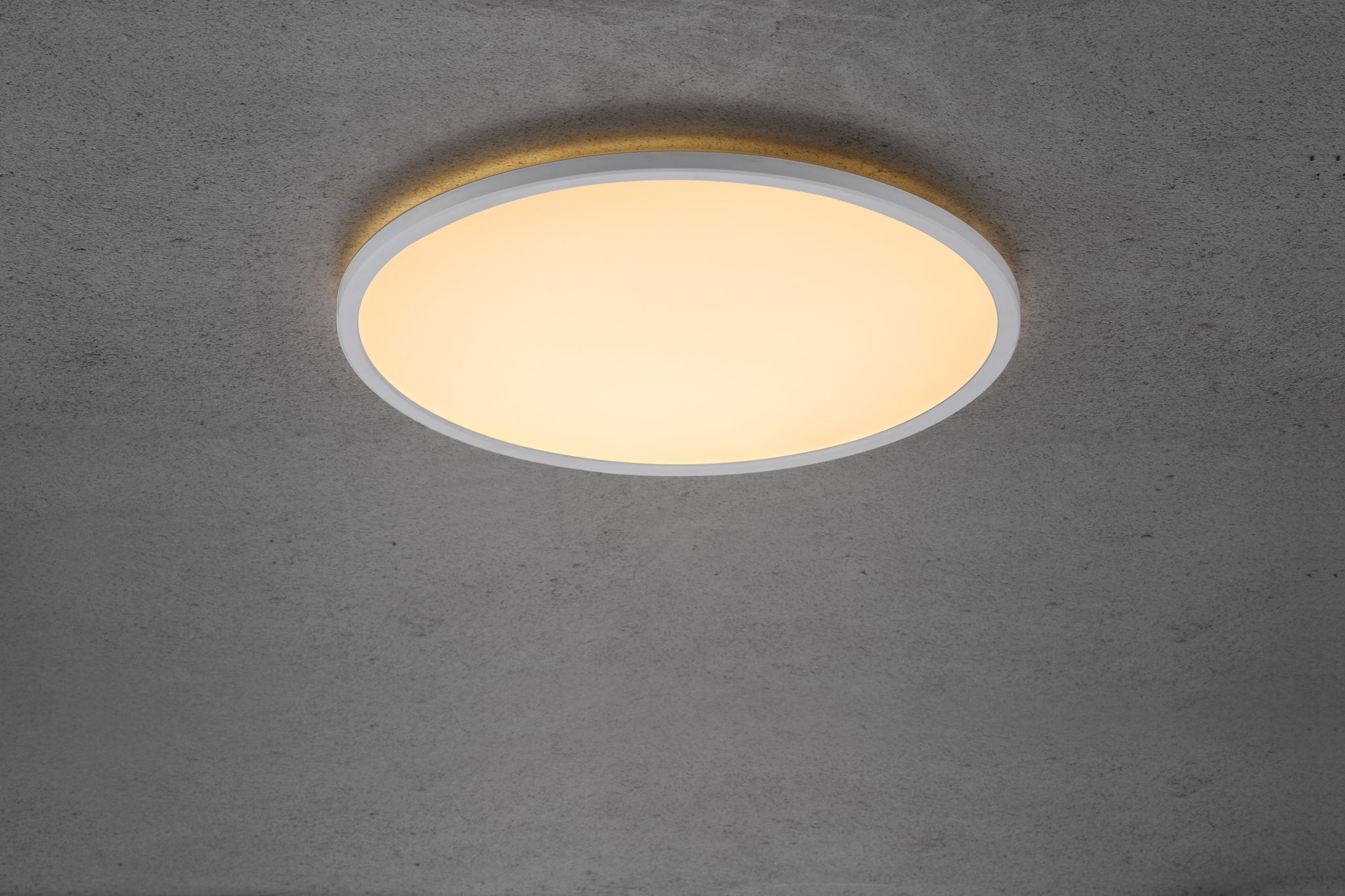 Planura 2700K 22W - 22W LED, 2700K, IP20, 230V. Step-Dim