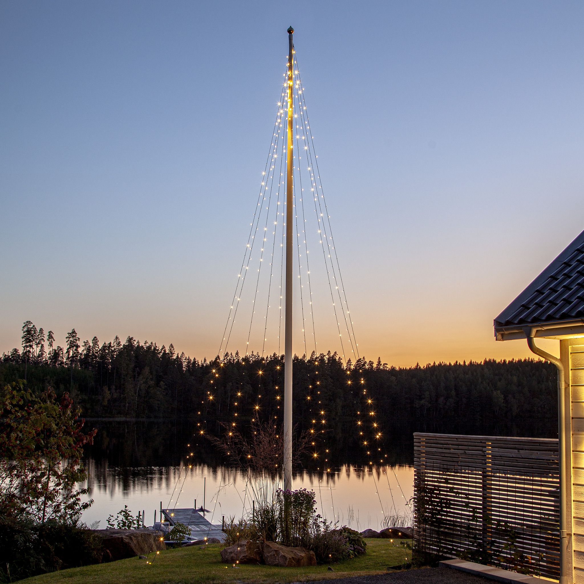 Lichterkette Flagpole Shiny - IP44, Warmweiss,