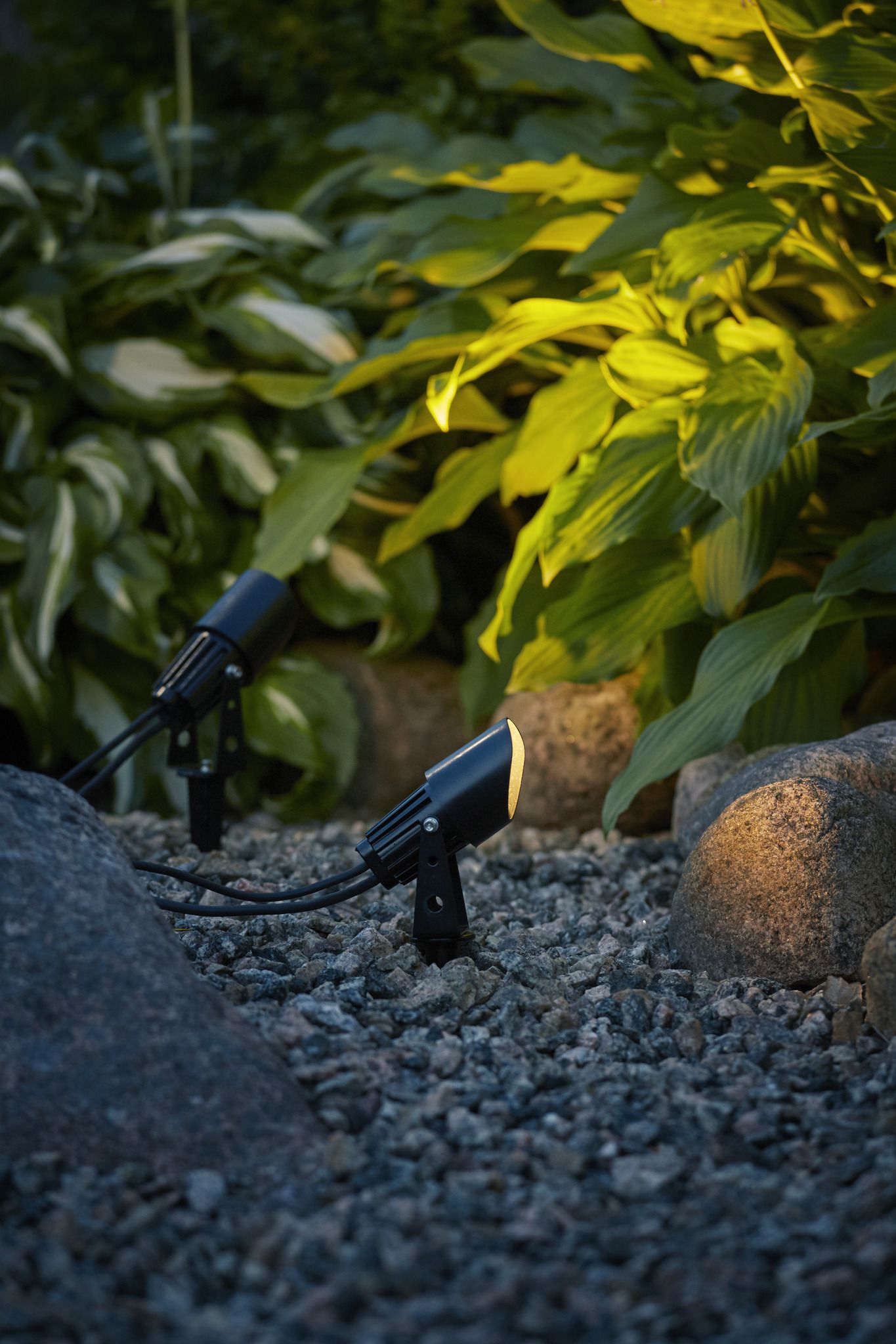 System 24 Extra, Garten-Spots 2er Set - Schwarz, Warmweiss