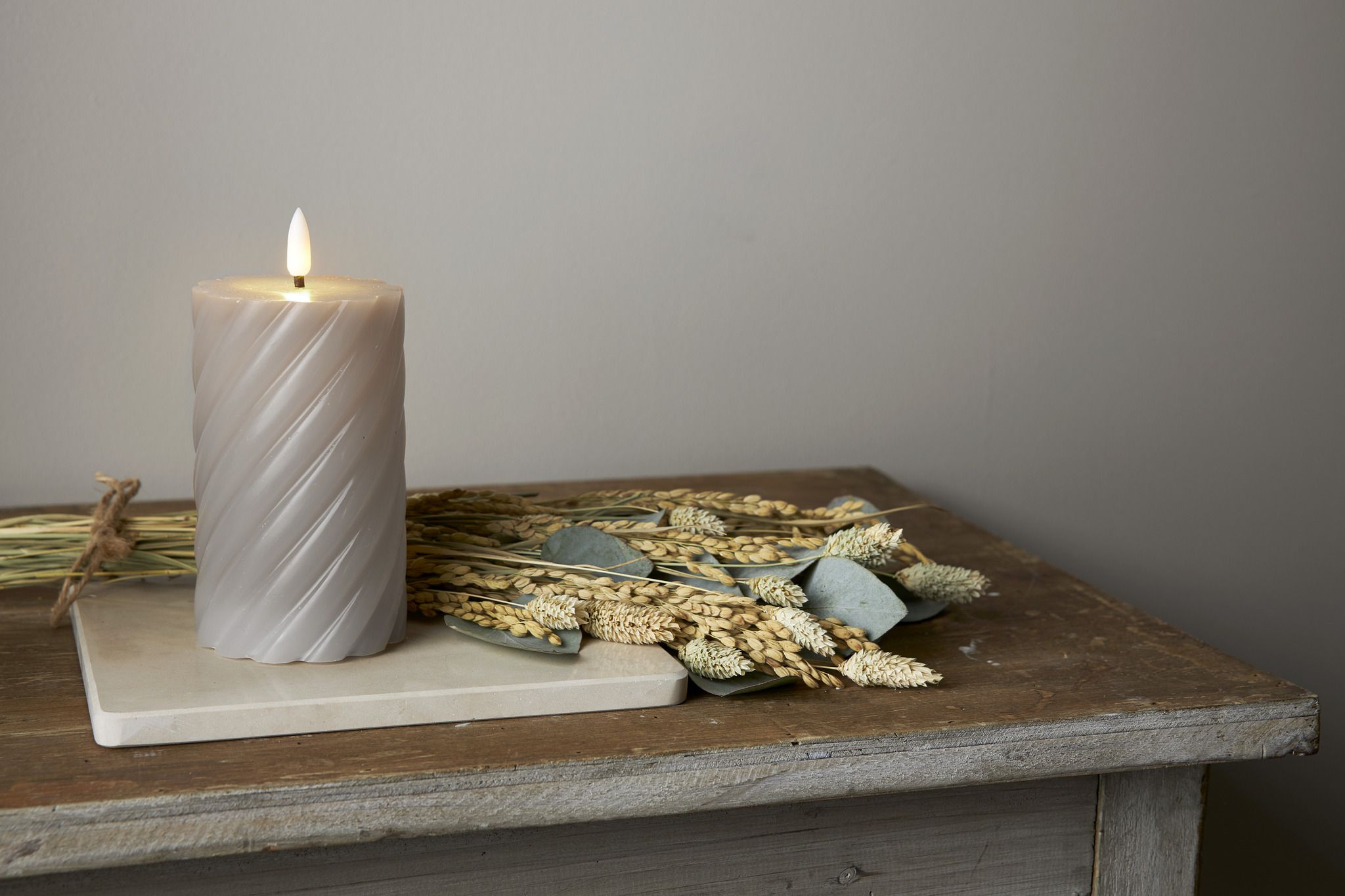LED Pillar Kerze Flamme Swirl - Indoor, Grau, 15.00 cm Höhe,  Timerfunktion