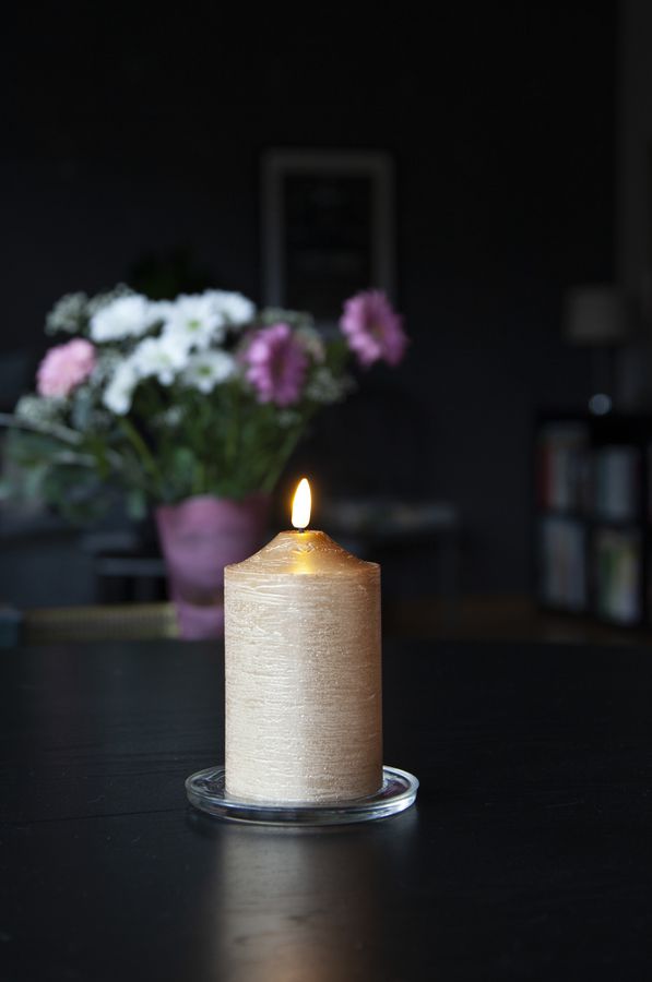 LED Pillar Kerze Flamme - Indoor, Gold, 15cm, Timerfunktion