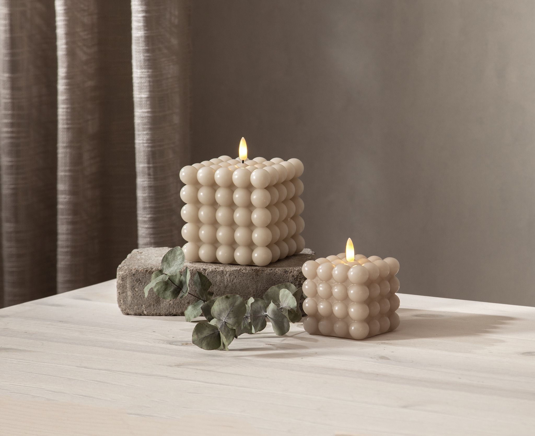 LED Pillar Kerze Flamme Dot - Indoor, Beige, 12.5 cm höhe, Timerfunktion