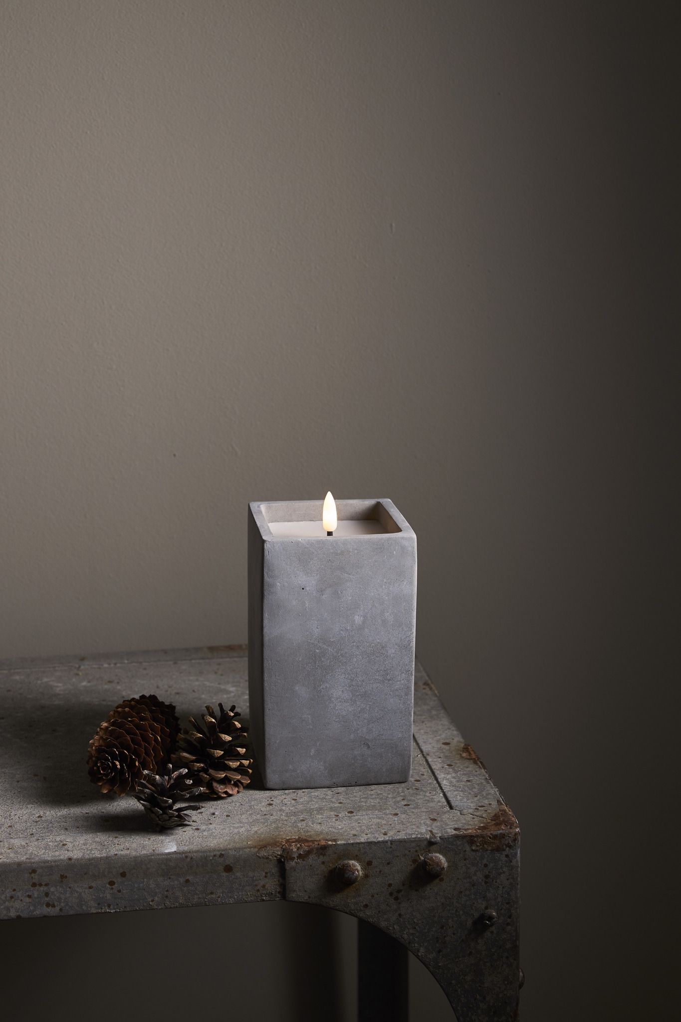 LED Pillar Kerze Flamme Cem - Indoor, Grau, 16.5 cm höhe, Timerfunktion