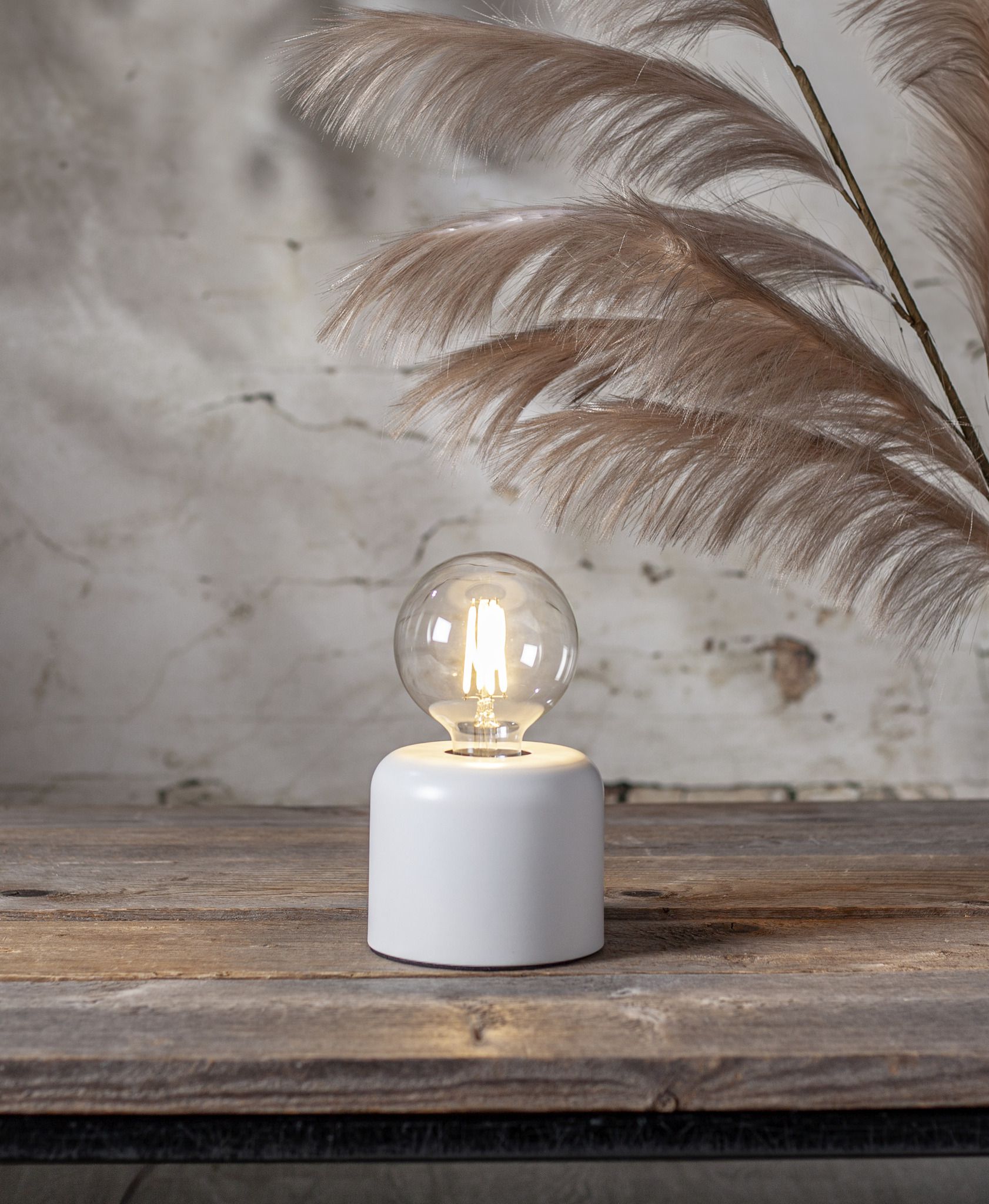 LED Leuchtmittel E27 G95 Klar Filament - E27, 806Lm, 2700K, 7W, 230V