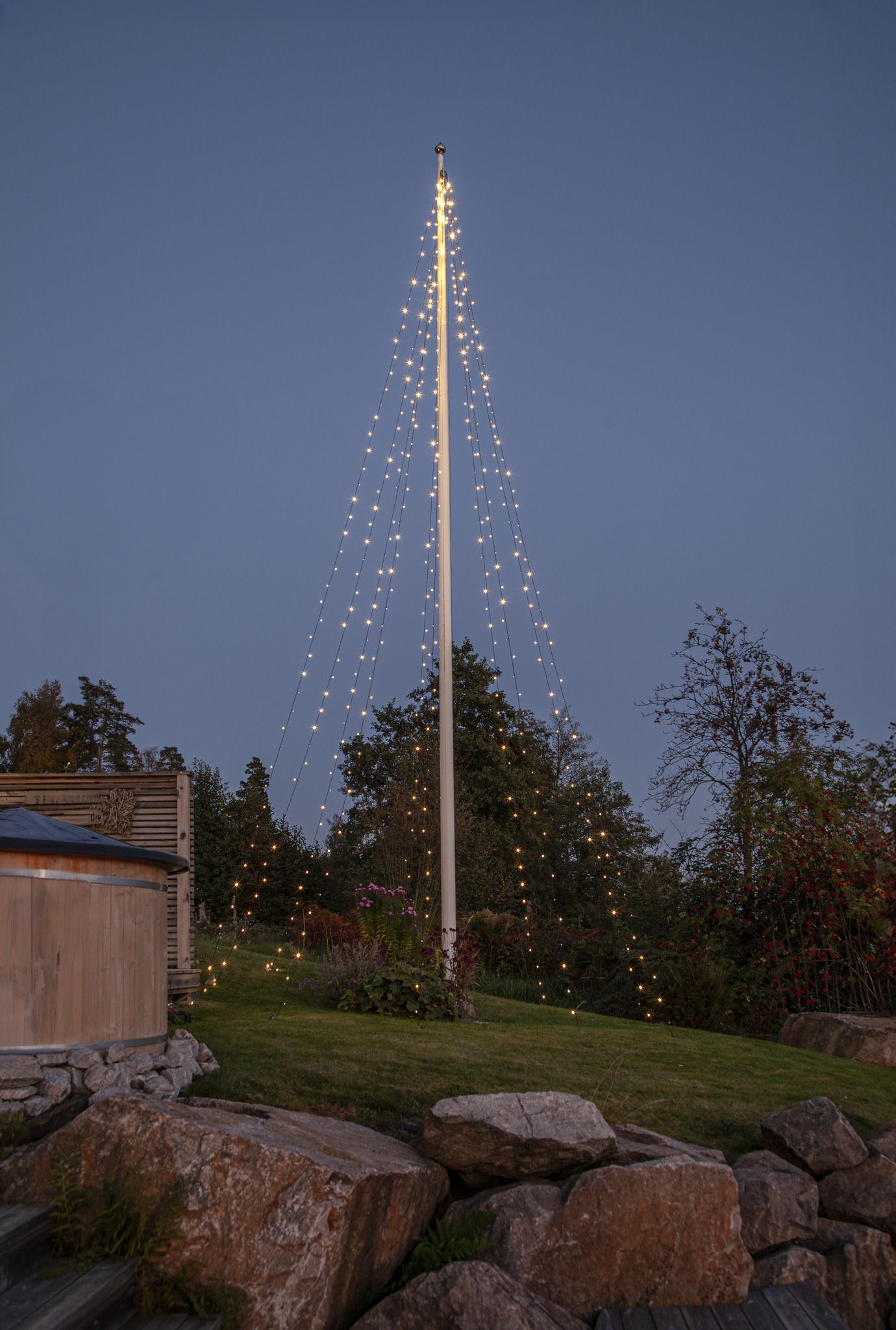 Lichterkette Flagpole Shiny - IP44, Warmweiss,