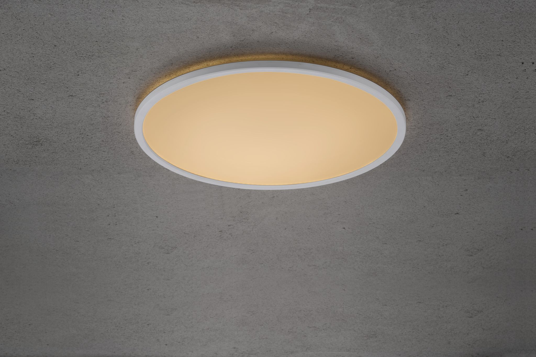 Planura 2700K 22W - 22W LED, 2700K, IP20, 230V. Step-Dim
