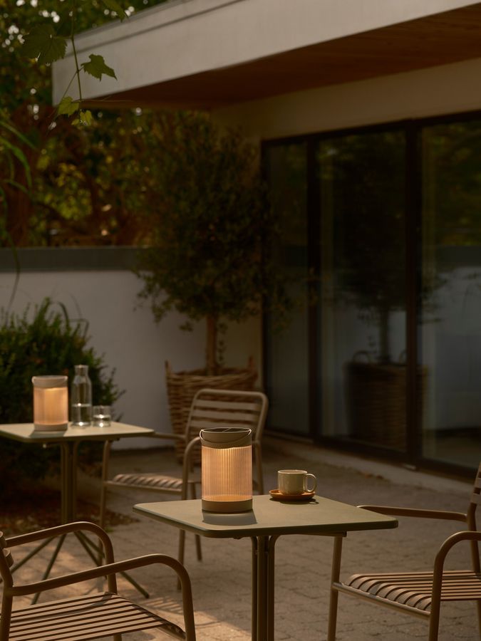 Coupar, Solar-Tischleuchte, Schwarz - LED-Modul 3.2W, IP44, schwarz