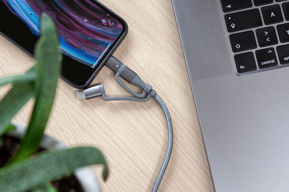 USB 3in1 Daten und Ladekabel 120 cm - USB 3-in-1 Micro/Type-C/ Lightning Daten und Ladekabel, 120cm