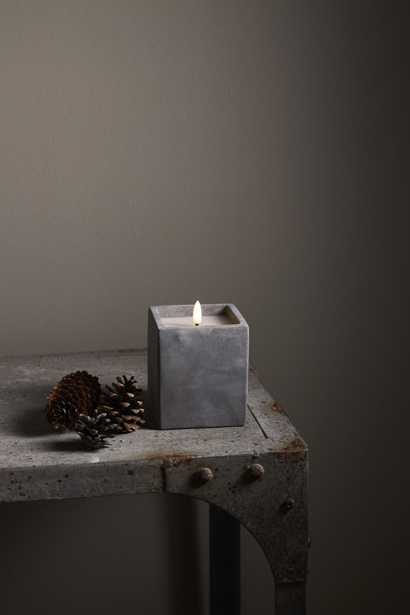 LED Pillar Kerze Flamme Cem - Indoor, Grau, 11 cm höhe, Timerfunktion