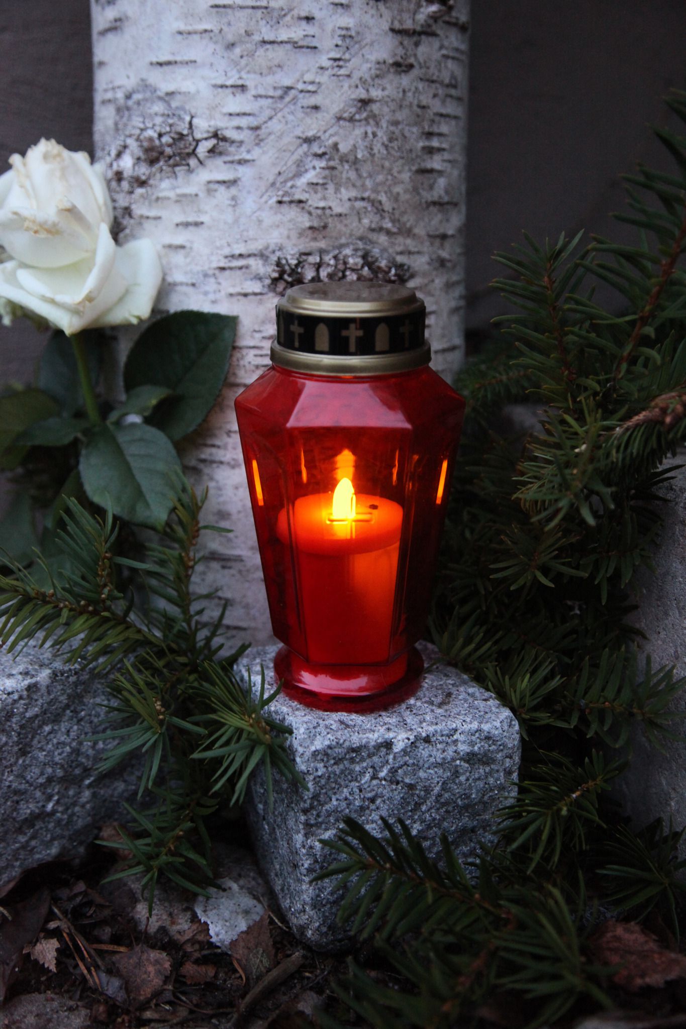 Grablicht-Display Serene - Outdoor, Rot, 34cm Höhe, keine Timerfunktion