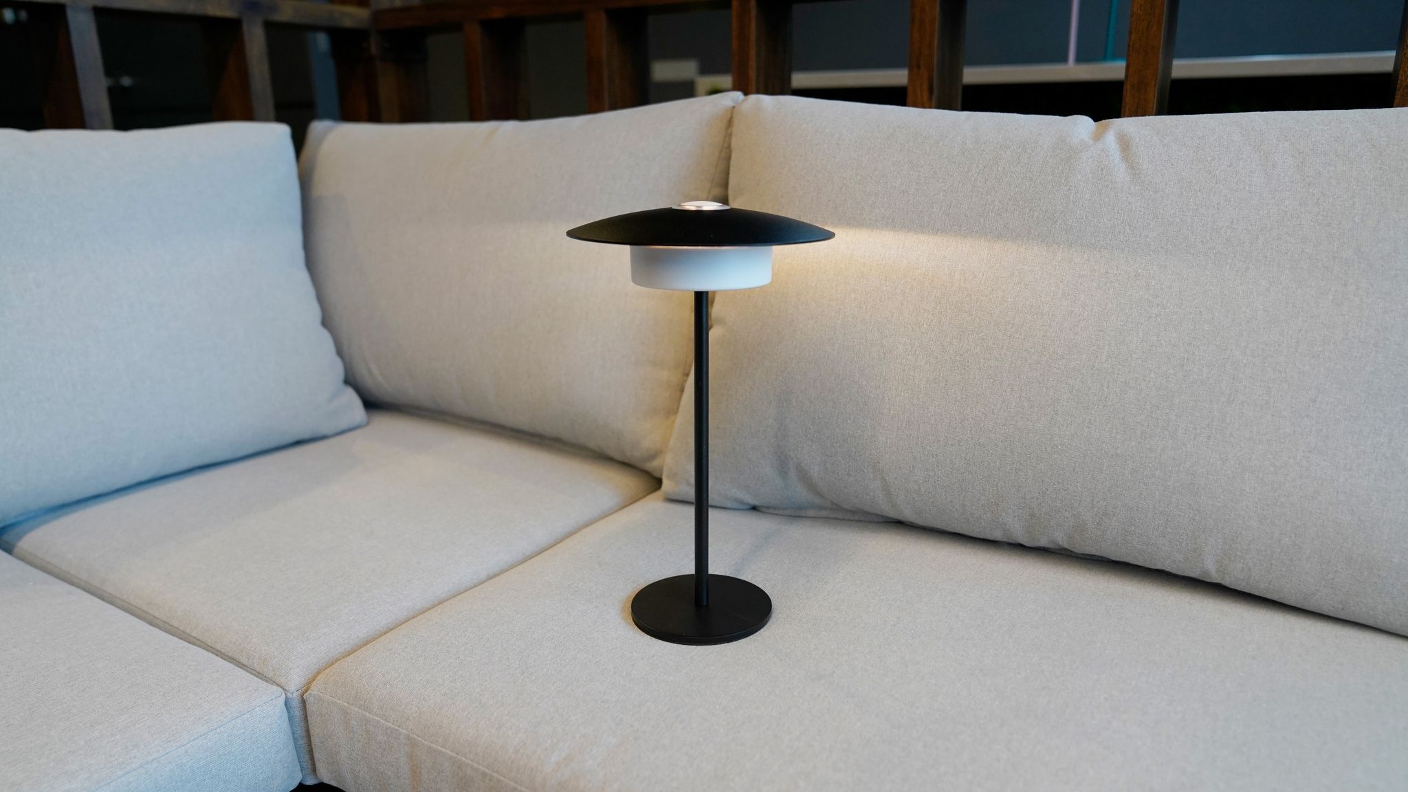 Akku-Tisch-Wandleuchte FlexiLight - 1800-3000K,400lm, IP44