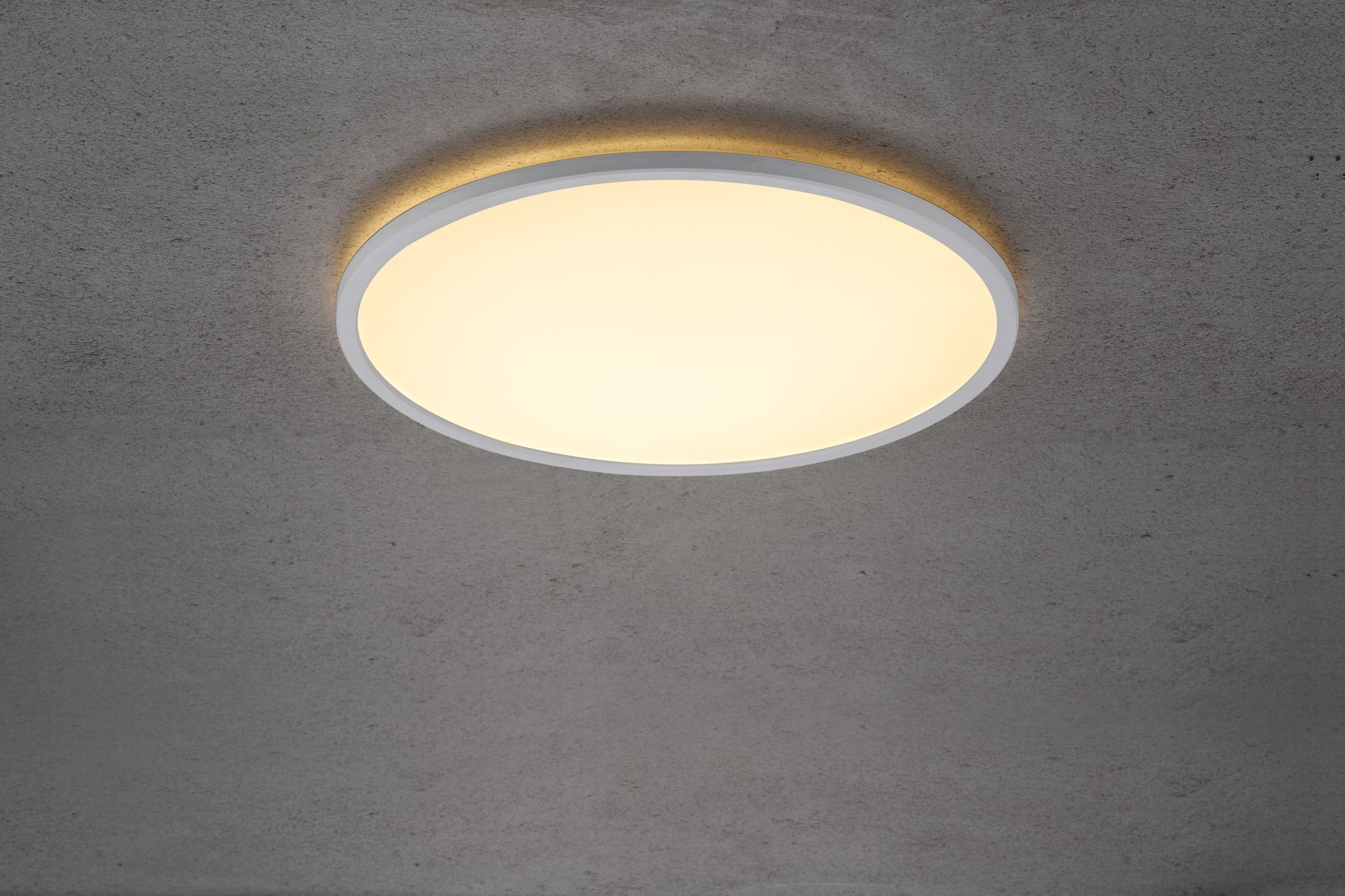 Planura 2700K 22W - 22W LED, 2700K, IP20, 230V. Step-Dim