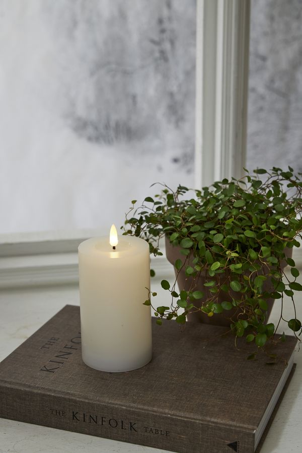 LED Pillar Kerze Flamme Flow - Indoor, Weiss, 15 cm höhe, Timerfunktion