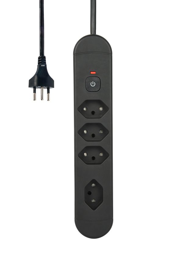 Steckdosenleiste Re:Life - 4x T13., 1.8m Kabel, schwarz
