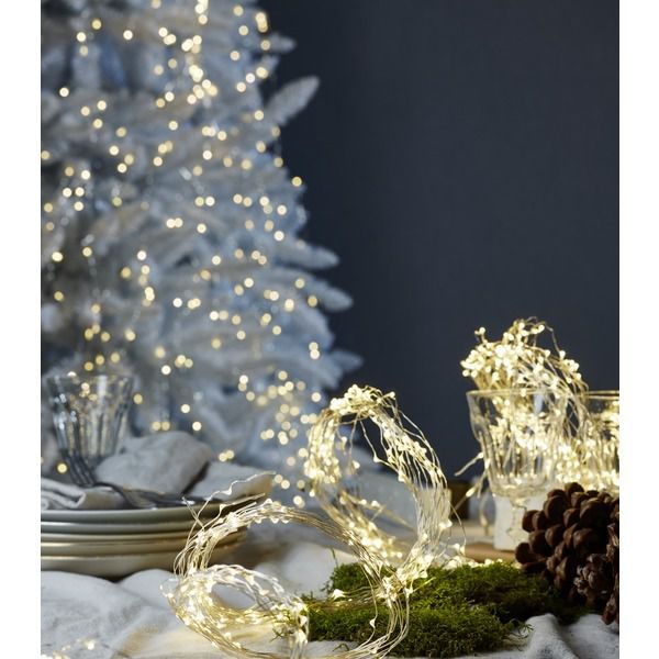 Weihnachtsbaum Calgary - Weiss, keine Lämpchen, 250 cm Höhe