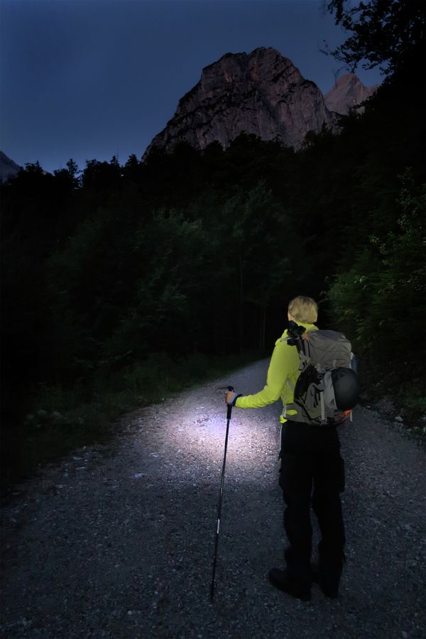 LED Taschenlampe Adventure TA1800RF - 1800lm, 5.5h, 195m