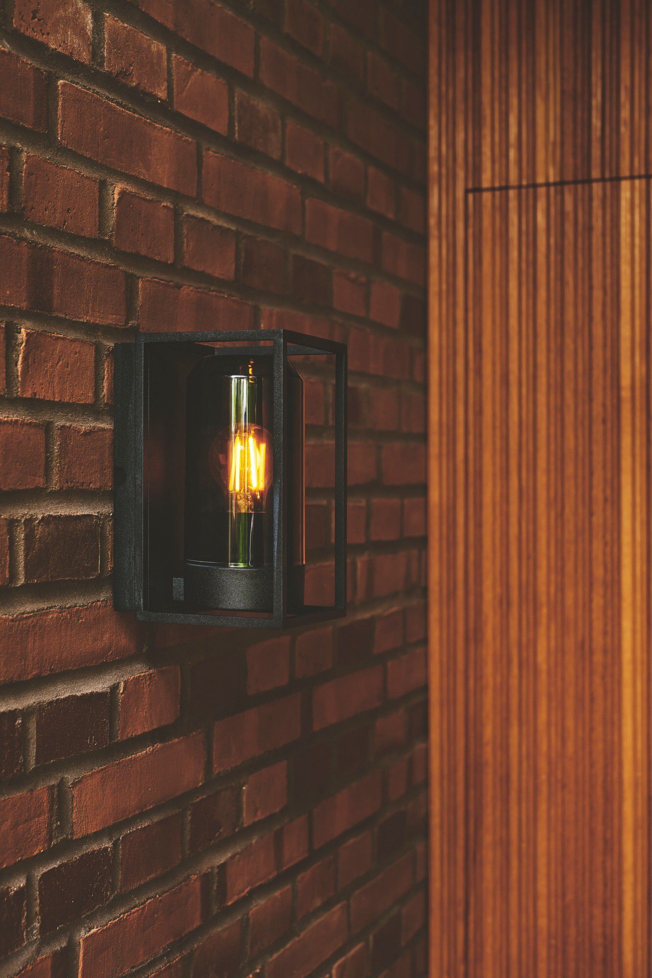 Griffin Wandleuchte - E27, IP44, 230V