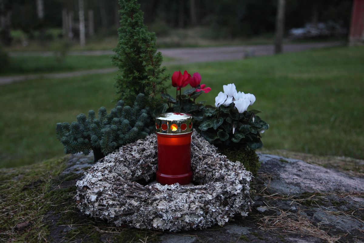 Grablicht-Display Serene, rot - Outdoor, Rot, 32cm Höhe, keine Timerfunktion, 12 Stück