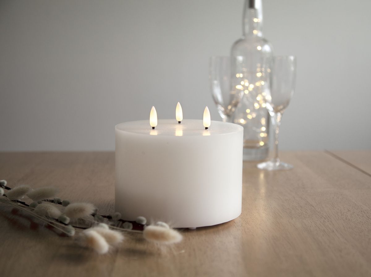 LED Pillar Kerze Flamme - Indoor, Weiss, 13cm, Timerfunktion