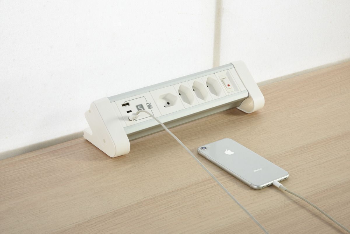 ALU DESKTOP USB-C - 4xT13, 1x USB-C / 2x USB-A max. 3.4A / PD 20W, 2.0m Zuleitung, weiss