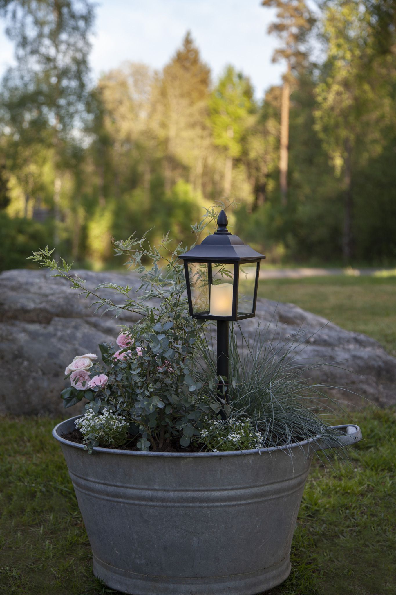 LED Grablicht Flame Laterne - Outdoor, Schwarz, 52cm Höhe, Timerfunktion