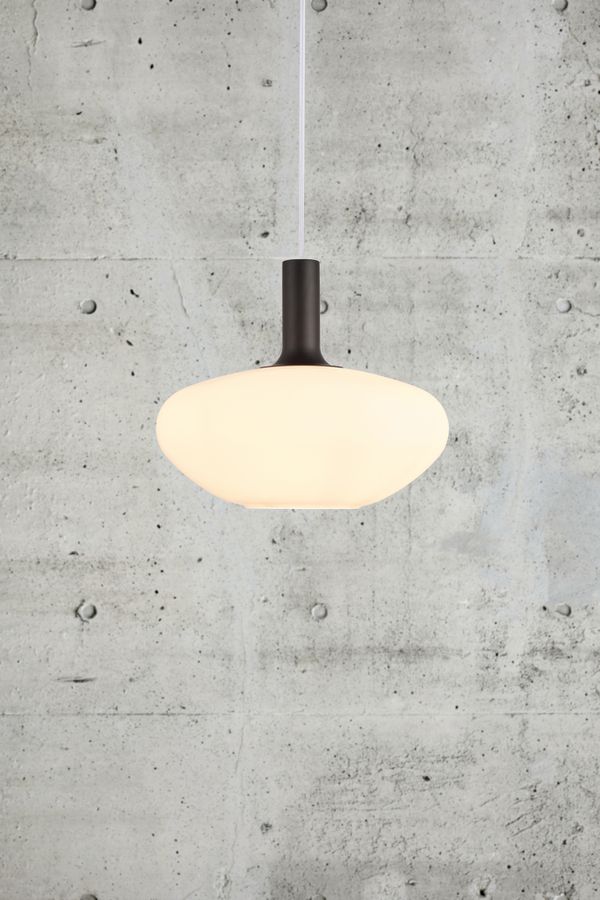 Alton 35 Pendelleuchte - E27 60W schwarz / Opalweiss glas 35cm Durchmesser