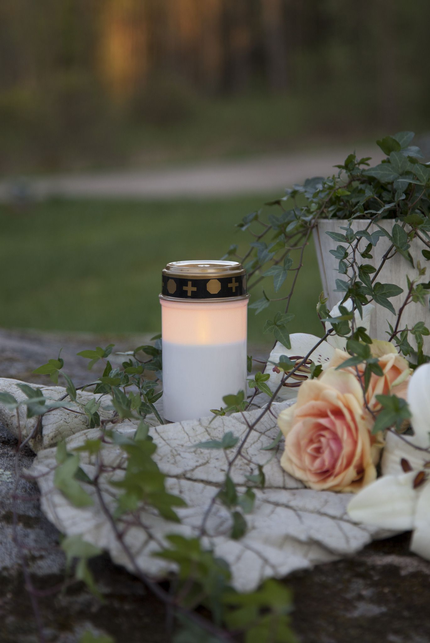 Bougie de tombe LED Serene - Outdoor, Opaque, 12cm Höhe, Timerfunktion