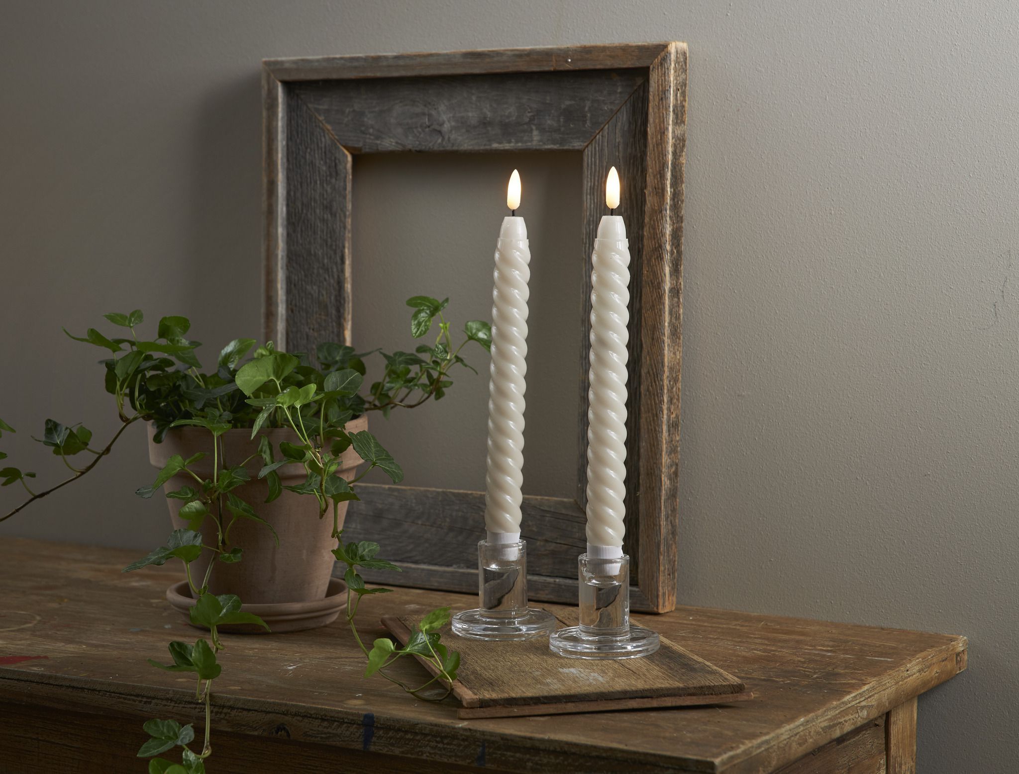 LED Dinner Kerze 2er Pack Flamme Swirl - Indoor, Beige, 25.00 cm Höhe,  Timerfunktion