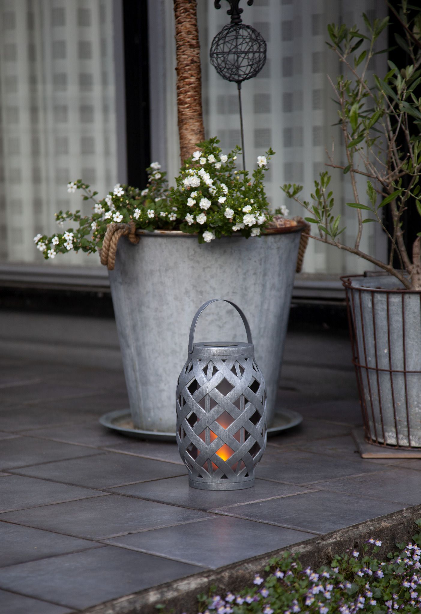 Solar Decoration Flame - Grau, Lichtfarbe Gelb