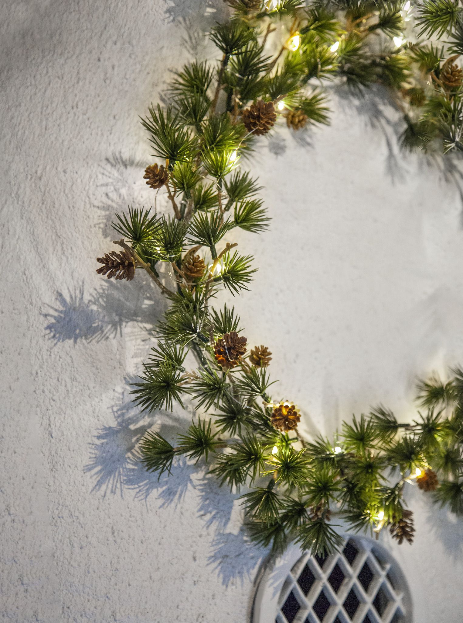 Kranz Larix - IP44, Warmweiss, Grün