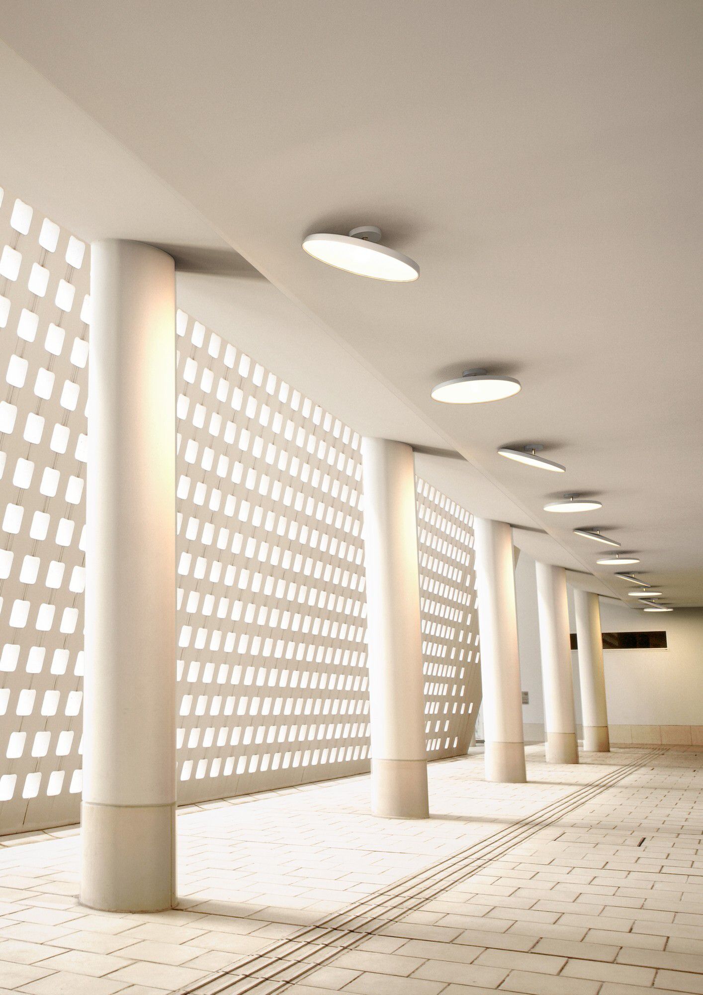 Alba Pro 40 - 24W, 2700K, IP20, 230V