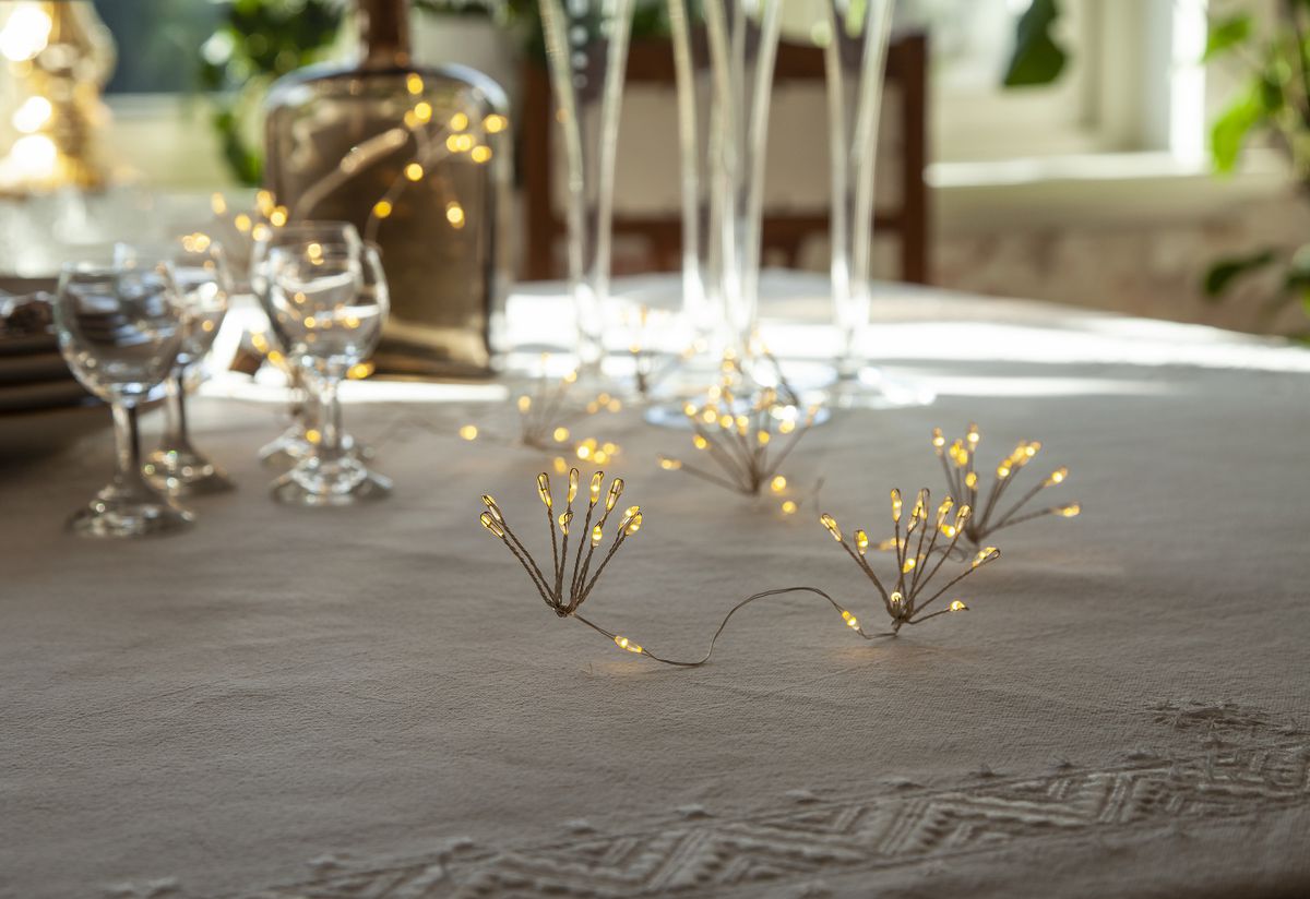 Lichterkette Dew Drop Flower - IP20, Warmweiss, Silber