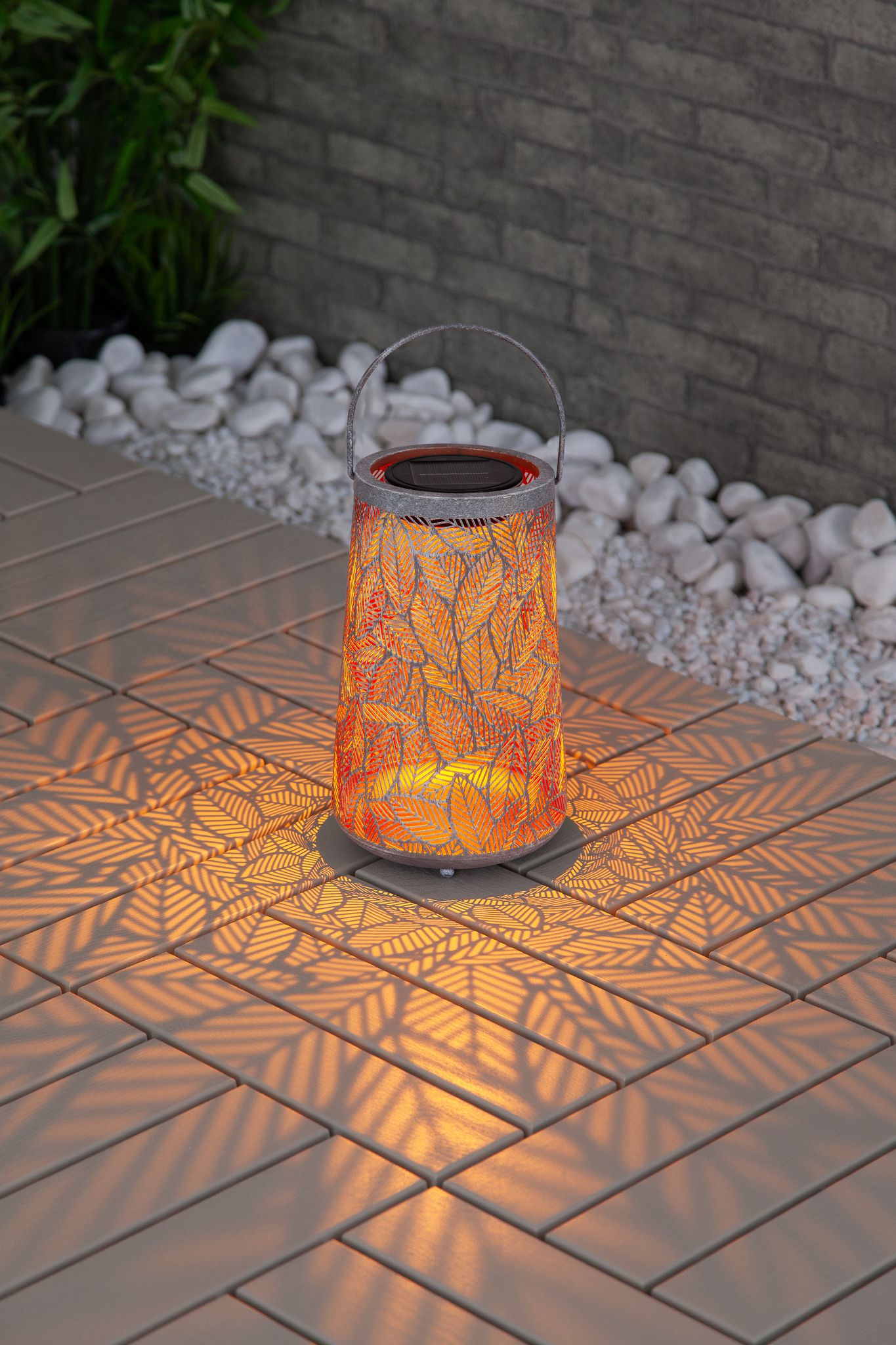 LED Solar / USB-C Metall Laterne FORTUNELLA - AKKU 1x3.2V 400mAh, 2000K , IP44, champagne, Metall, Solar/ USB-C Ladeanschluss, D=146mm, H=240mm