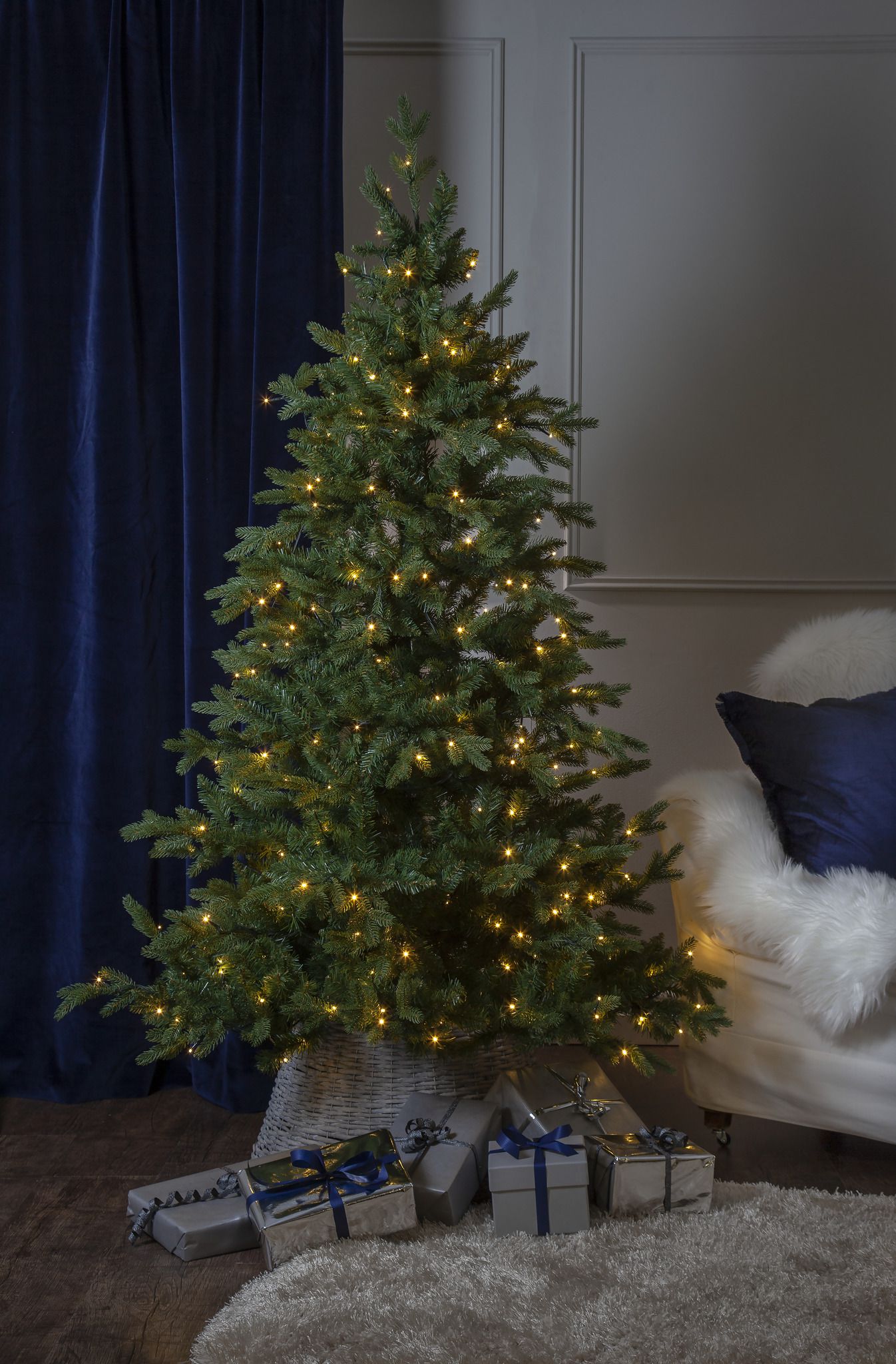 Weihnachtsbaum mit LED Larvik 270 - Outdoor, Grün, 270 LED