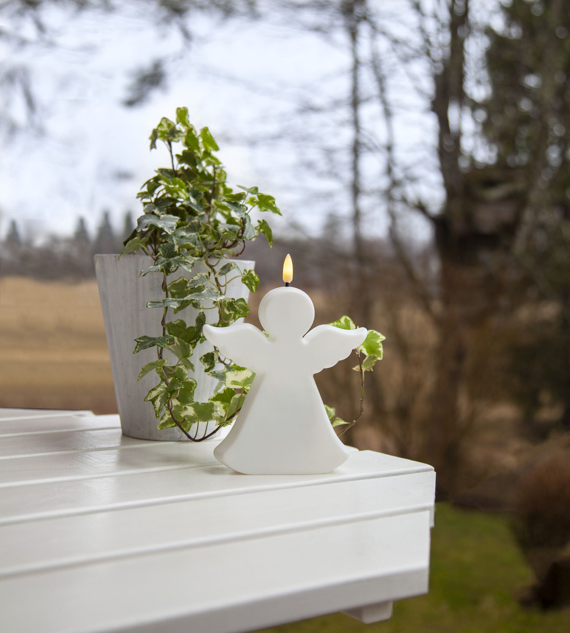 Outdoor Dekoration Flamme Angel - Outdoor, Weiss, 18.5 cm Höhe, Timerfunktion