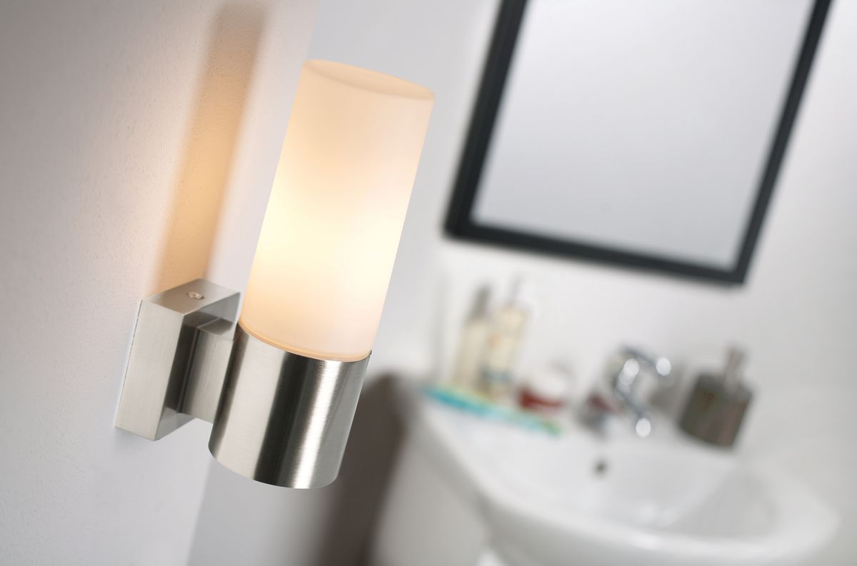 Tangens, Wandleuchte, Gebürsteter Stahlahl - E14, max.40W, IP44