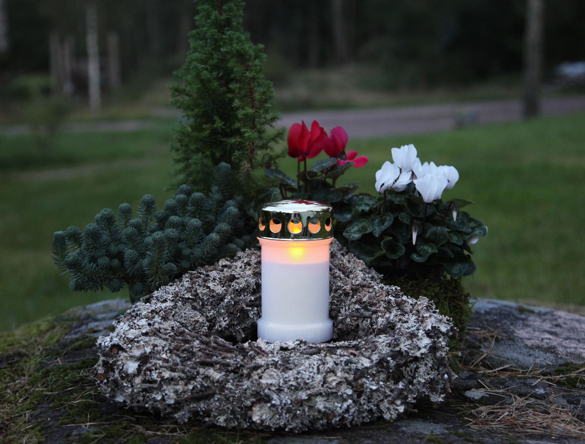 Grablicht-Display Serene, weiss - Outdoor, Weiss, 32cm Höhe, keine Timerfunktion, 12 Stück