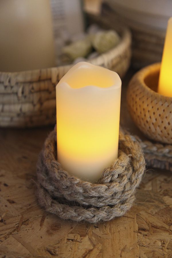 LED Pillar Kerze 2er Pack Wave - Indoor, Weiss, 6cm Höhe, Timerfunktion