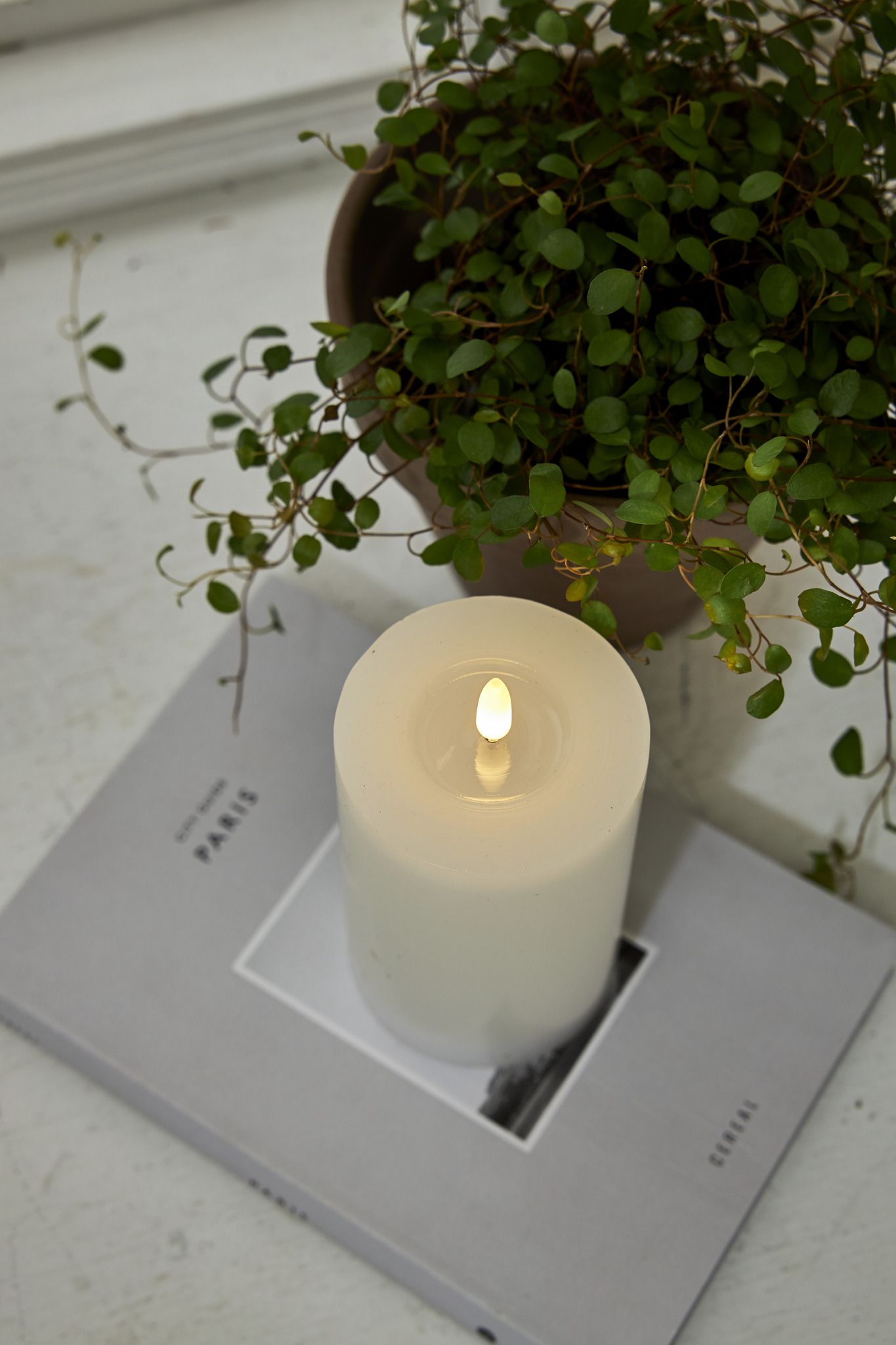 LED Pillar Kerze Flamme Flow - Indoor, Weiss, 15 cm höhe, Timerfunktion