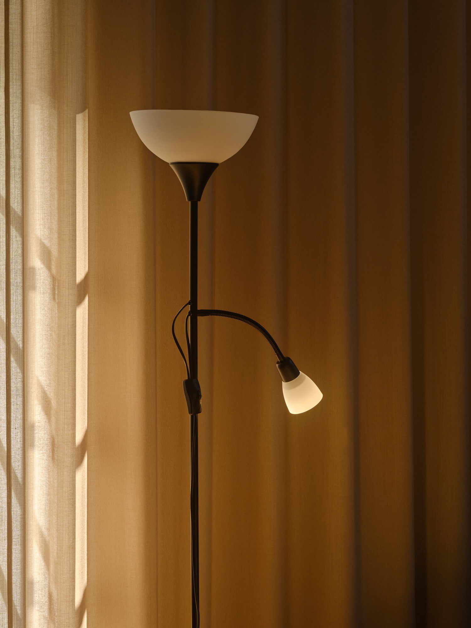 Stehleuchte Lauria Schwarz - 40W, E27, IP20