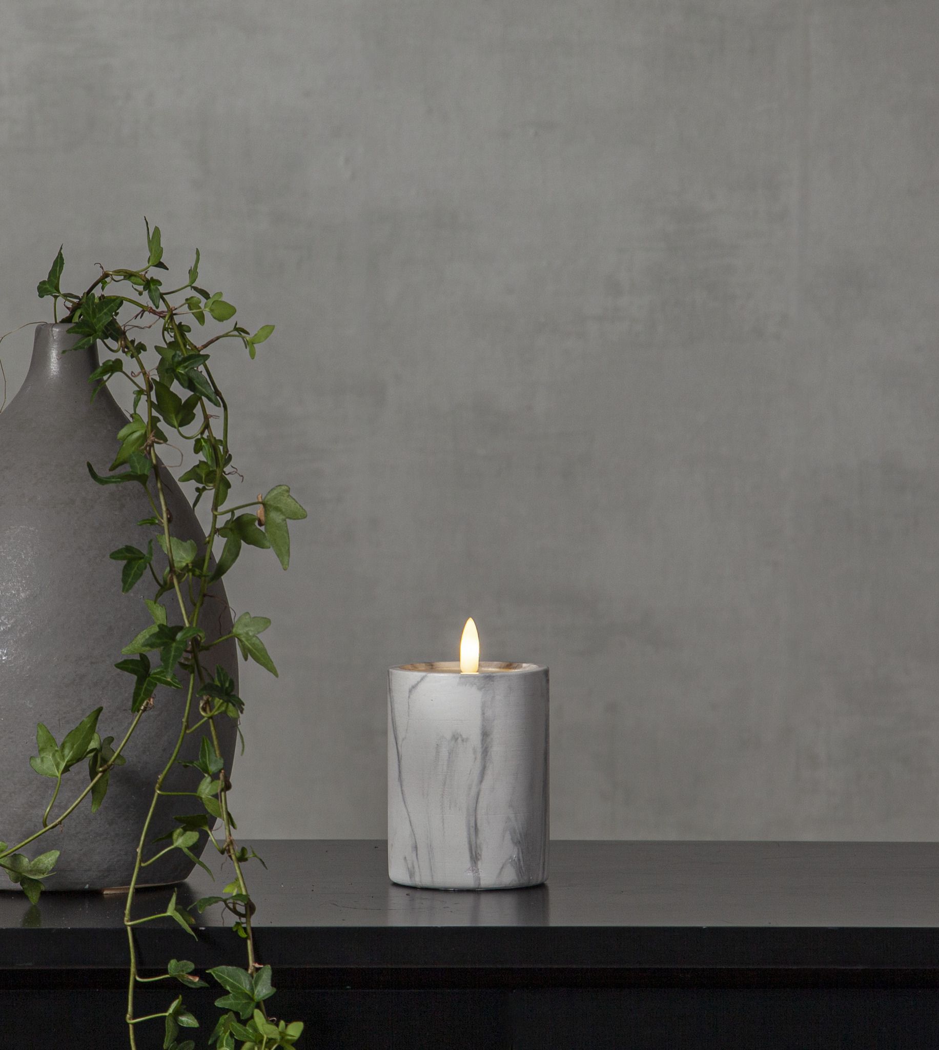 LED Pillar Kerze Flamme Marble - Indoor, Grau, 12.5cm, Timerfunktion