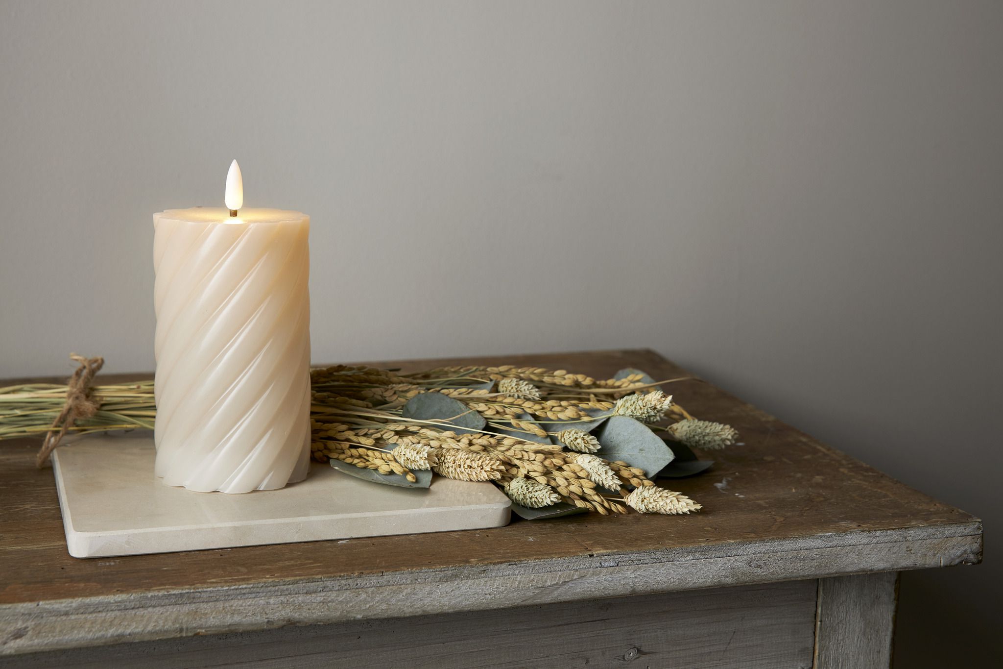 LED Pillar Kerze Flamme Swirl - Indoor, Beige, 15.00 cm Höhe,  Timerfunktion