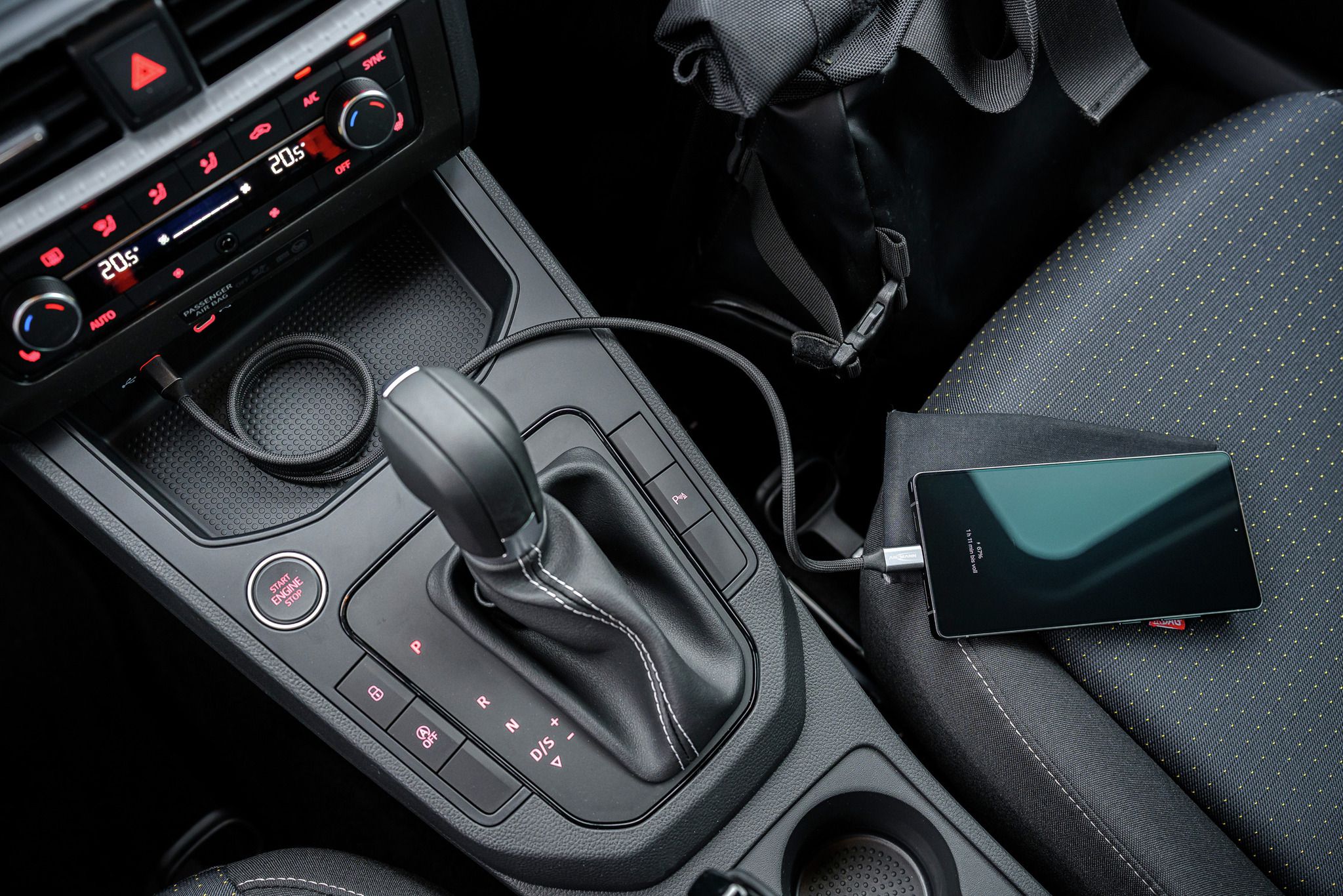 Magnetisches Kabel USB-A oder USB-C auf USB-C oder Lightning - 120 cm,  schwarz
