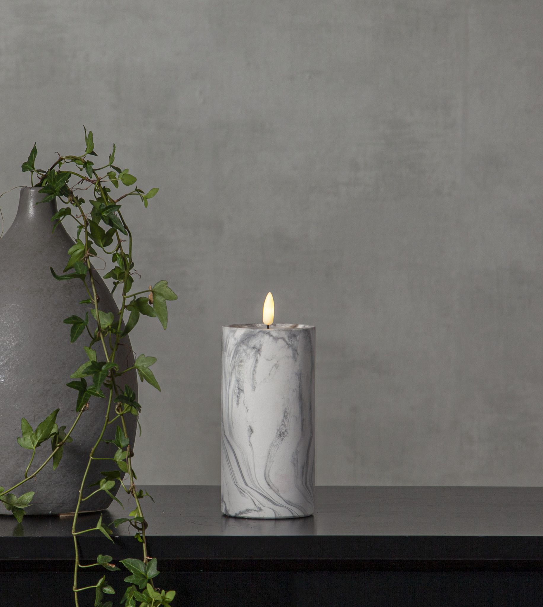 LED Pillar Kerze Flamme Marble - Indoor, Grau, 17.5cm, Timerfunktion
