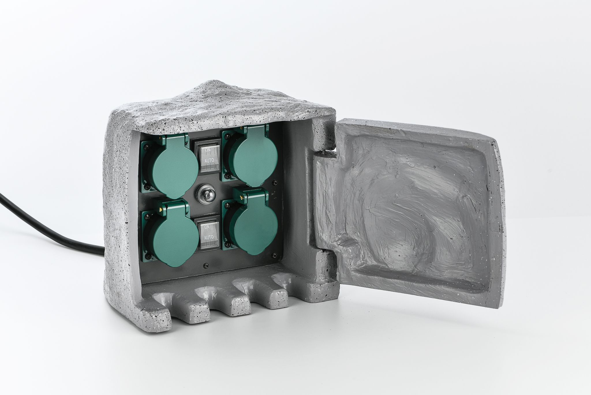 IP55 Gartenstromverteiler stehend mit Auto-Dämmerungssensor - 230V AC, max.10A, 4xT13 (IP55), grau, Überlasts., 5m Anschl. IP55, L=210mm, B=205mm, H=220mm