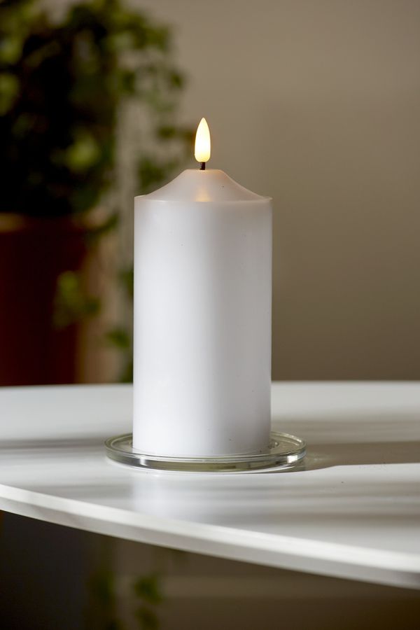 LED Pillar Kerze Flamme - Indoor, Weiss, 17cm Höhe, Timerfunktion