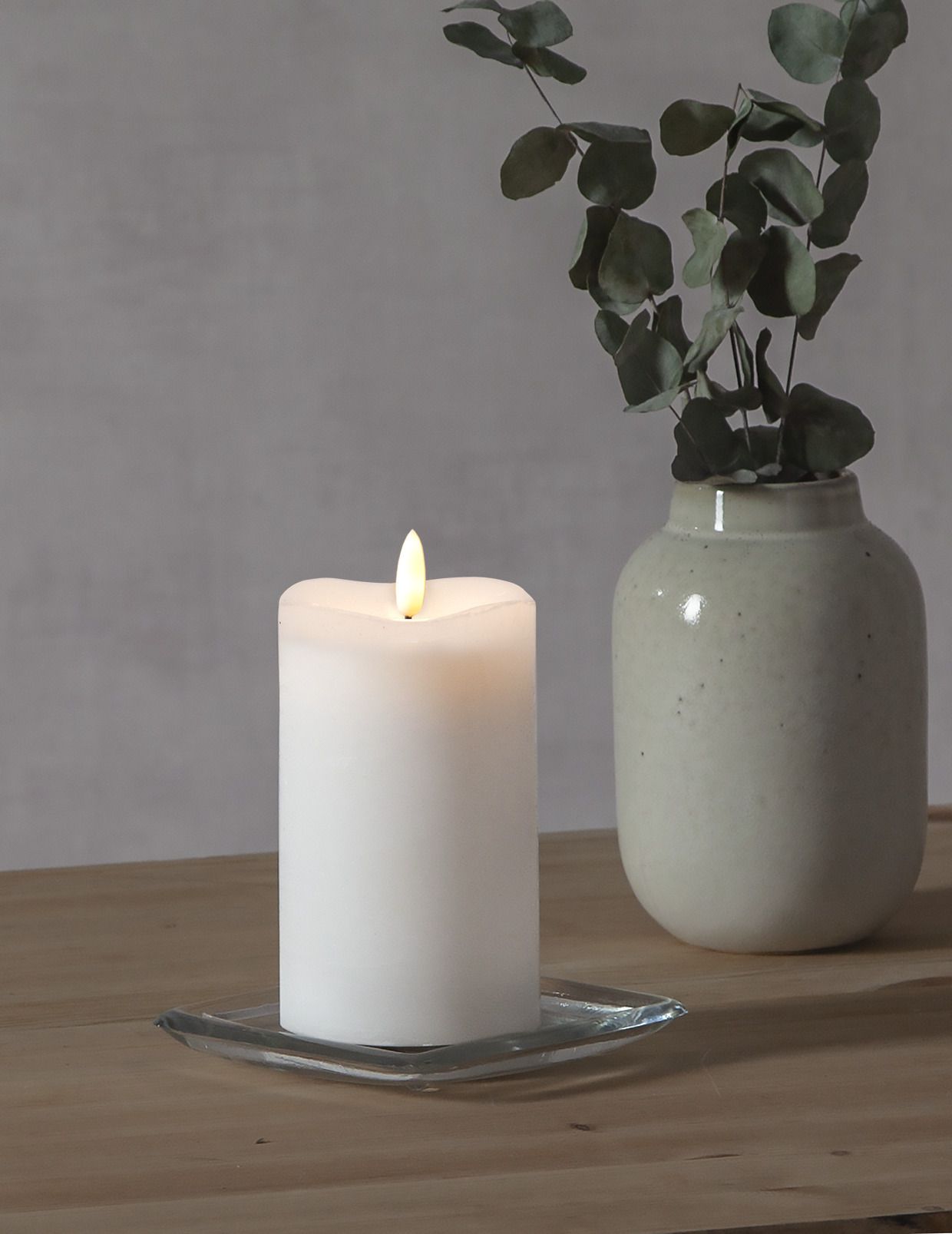 LED Pillar Kerze Flamme - Indoor, Weiss, 14cm Höhe, Timerfunktion