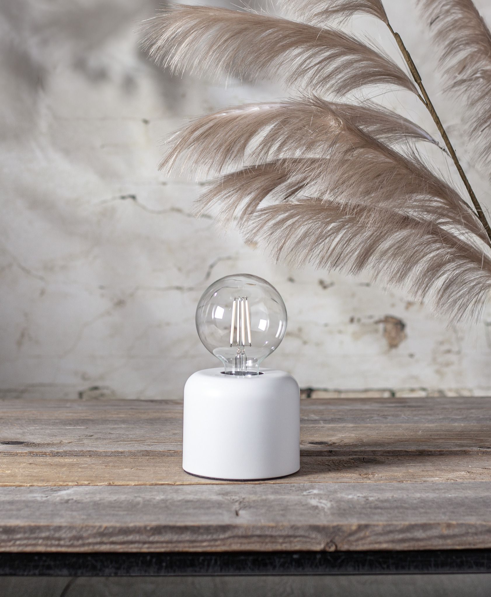 LED Leuchtmittel E27 G95 Klar Filament - E27, 806Lm, 2700K, 7W, 230V